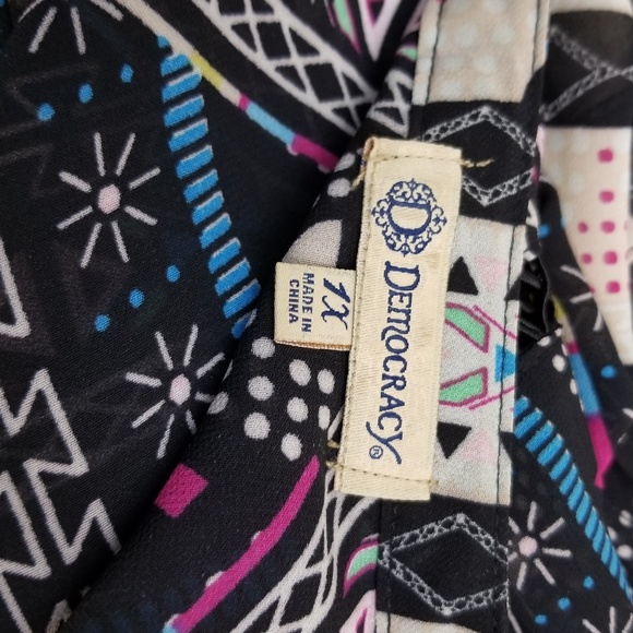 Democracy Patchwork and Lace Blouse Size 1x - Picture 4 of 7